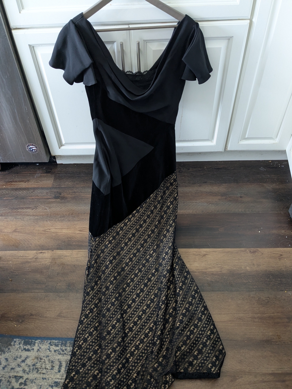 Elegant Gown By Designer Tomasz Starzewski Made In England Evening Gown Size 10